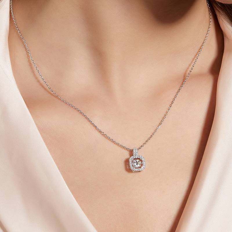 Dynamic Princess Fang S925 Silver Plated Platinum Moissanite Diamond Necklace 50 Points D-Class